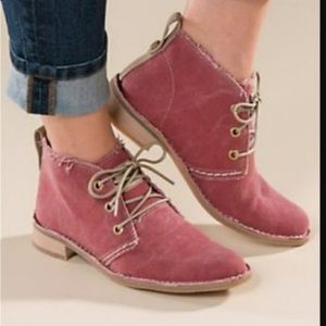 Bussola Sevilla Chukka Boot Coral Canvas Size 9-9.5